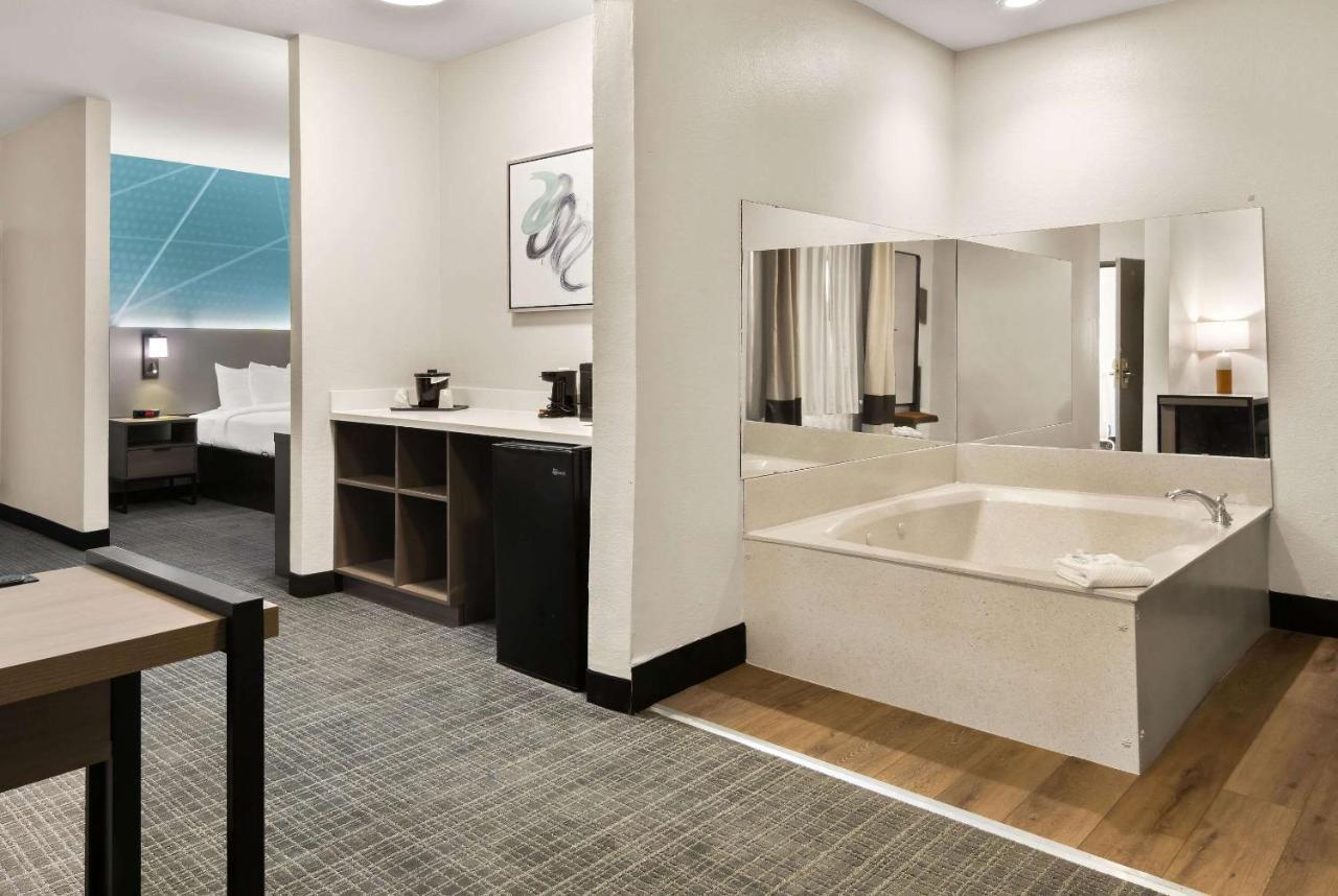 Comfort Suites Fort Worth North Fossil Creek Extérieur photo